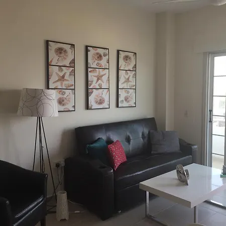Mary Apartman Lárnaka